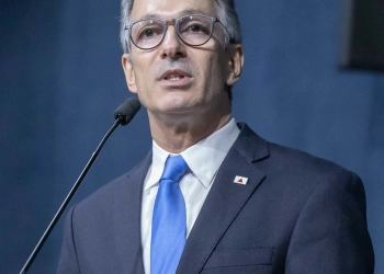 GOVERNADOR DEFENDE MANDAR CHEFES DO PCC E COMANDO VERMELHO PARA “MEGAPRISÃO ESTILO EL SALVADOR”