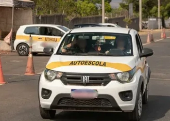 CNH SEM AUTOESCOLA: MUDANÇA HISTÓRICA COMEÇA A VALER AINDA ESTE MÊS, GARANTE MINISTRO