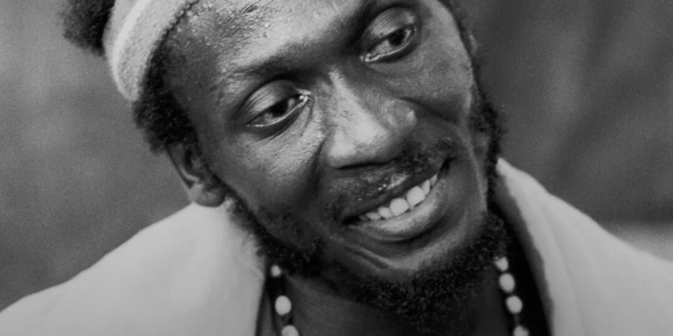 LUTO NO MUNDO DA MÚSICA: LENDA DO REGGAE MORRE AOS 81 ANOS