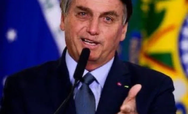 BOLSONARO RECUSA COMIDA DA PF E PASSA A RECEBER REFEIÇÕES PREPARADAS PELA FAMÍLIA: RECOMENDAÇÃO MÉDICA LEVA À MUDANÇA NA ROTINA DO EX-PRESIDENTE