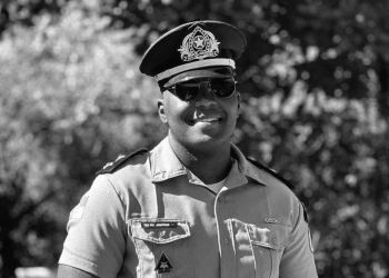 DESCANSE EM PAZ!! TERRORISTAS DO COMANDO VERMELHO EXECUTAM POLICIAL MILITAR NA ZONA OESTE!!