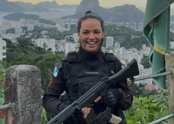 Entre 2.447 policiais, apenas três eram mulheres: conheça a coragem de Munique Busson na maior operação do Rio
