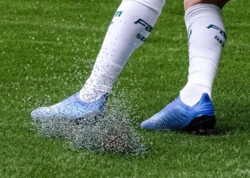 FLAMENGO PEDE O FIM DOS GRAMADOS SINTÉTICOS E PROVOCA DEBATE NACIONAL NO FUTEBOL BRASILEIRO