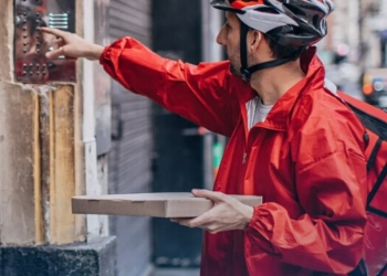 URGENTE!! Câmara de vereadores APROVAM lei que impede clientes de obrigarem entregadores a subirem em apartamentos