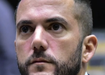 URGENTE!! 🚨 OPERAÇÃO DA PF INVESTIGA DEPUTADO FEDERAL DO PL CARLOS JORDY POR SUSPEITA DE DESVIO DE RECURSOS PÚBLICOS