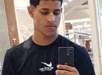 ADOLESCENTE DE 17 ANOS DESAPARECE EM CAMPO GRANDE E FAMÍLIA PEDE AJUDA DA POPULAÇÃO