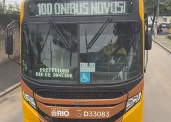 ZONA OESTE AVANÇA: PREFEITURA DO RIO ENTREGA 100 NOVOS ÔNIBUS MODERNOS, ACESSÍVEIS E MENOS POLUENTES
