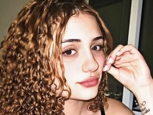 ( IMAGENS FORTES) Por ciúmes mulher atropela moto, mata namorado e amiga