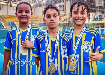 ORGULHO DE CAMPO GRANDE: ATLETAS DE 8 ANOS CONQUISTAM TÍTULO INÉDITO NA FFSERJ SUB-8