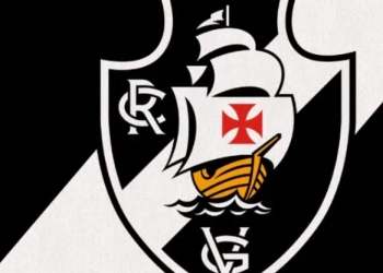 Vasco luta até o fim, perde por 2 a 1 para o Corinthians no Maracanã e sai da final da Copa do Brasil de cabeça erguida