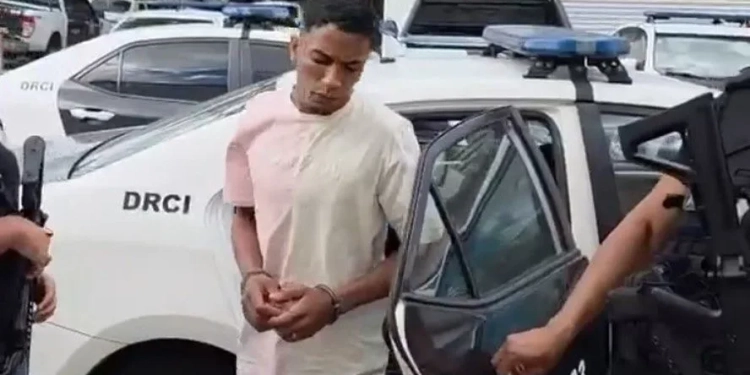 Pai é preso em Sepetiba após condenação por torturar o próprio filho de 1 ano