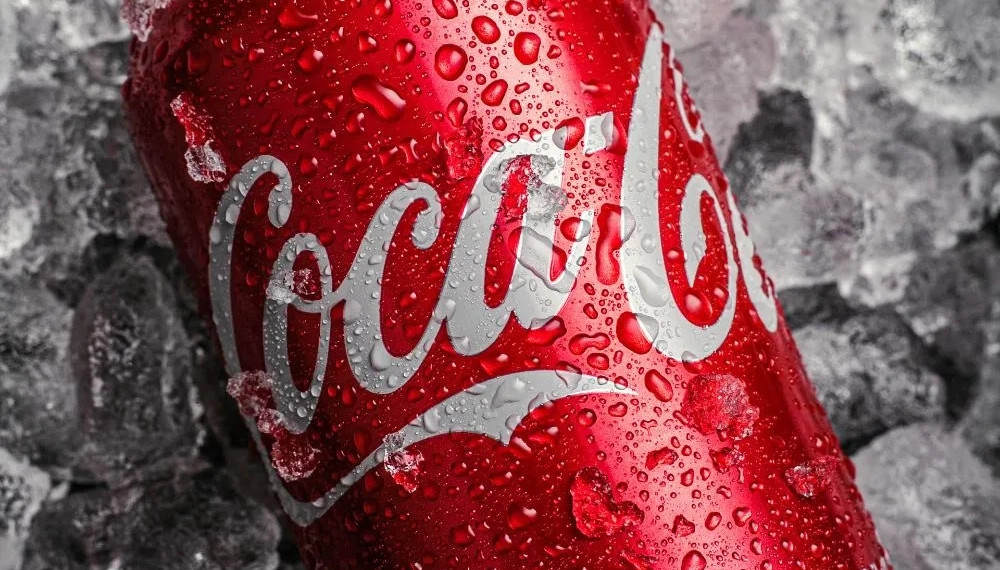 ALERTA CHOCANTE: UMA COCA-COLA PODE “ROUBAR” ATÉ 12 MINUTOS DA SUA VIDA, APONTA ESTUDO INTERNACIONAL