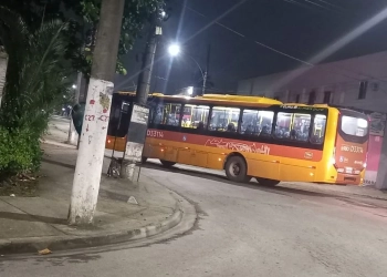 GUERRA NA ZONA OESTE!! MILICIANOS ENTRAM EM CONFRONTO POR COMUNIDADE EM SANTA CRUZ