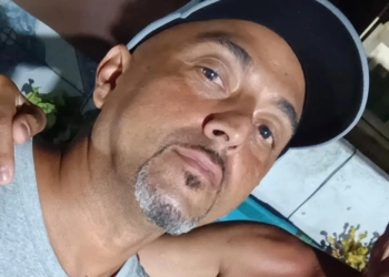 Motorista de aplicativo é brutalmente assassinado após ser retirado do carro no Rio