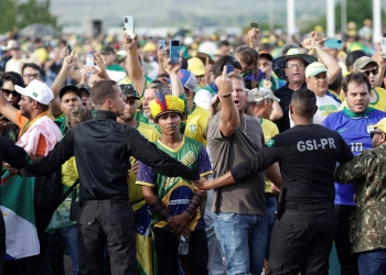 URGENTE!! Alexandre de Moraes BARRA protestos e ACAMPAMENTOS no entorno da Papuda onde Bolsonaro está preso”