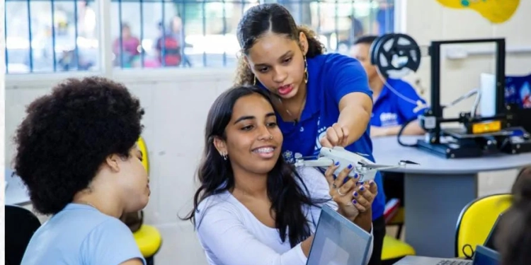 Rio Abre 3.500 Vagas Gratuitas em Cursos Tecnológicos para Jovens — Inscrições Abertas!