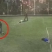 ( Vídeo) Assassinos Disfarçados de Policiais Invadem Campo de Futebol e Matam Três