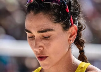 Carol Solberg é suspensa pela FIVB após comemorar prisão de Bolsonaro