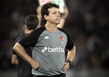 Fim de linha em São Januário: Fernando Diniz deixa o comando do Vasco