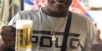 ( VIDEO FORTE) MILICIANO É EXECUTADO NA NOITE DE CARNAVAL NUMA COMUNIDADE DA ZONA OESTE