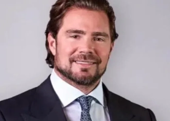 REUNIÃO POLÊMICA: Anitta, empresários de apostas e bastidores revelados em conversa vazada