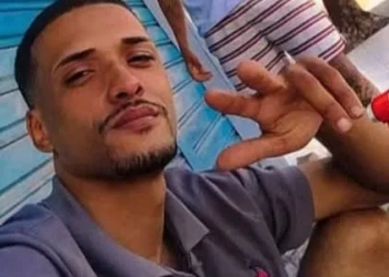 JOVEM MORADOR DE COSMOS DESAPARECE APÓS ASSISTIR JOGO DO BOTAFOGO E FAMÍLIA FAZ APELO DESESPERADO POR AJUDA