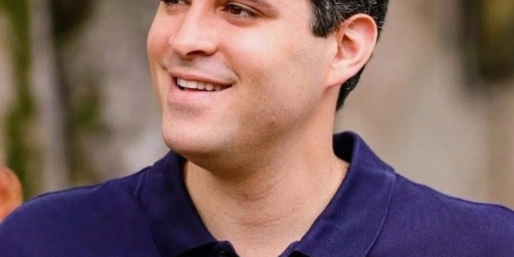 O prefeito do Rio, Eduardo Cavaliere, decretou ponto facultativo nas repartições públicas municipais na Quinta-Feira Santa, 2 de abril de 2026