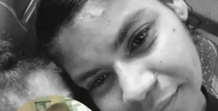 “TERROR NO VELÓRIO: Jovem ‘morta’ abre os olhos, tosse diante da família e caso explode revolta  no Rio