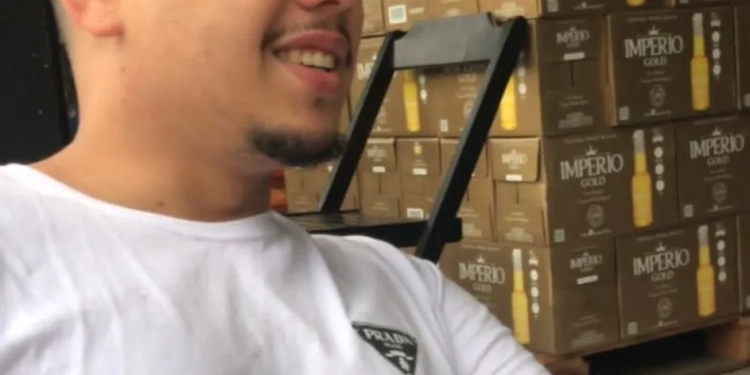 ANGÚSTIA EM PEDRA DE GUARATIBA: Família busca por jovem desaparecido há dois dias após ser visto em bar da região