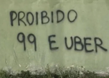 URGENTE!! MOTORISTAS E ENTREGADORES SÃO BARRADOS POR CRIMINOSOS EM COMUNIDADES DA ZONA OESTE DO RIO