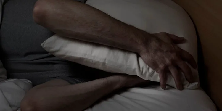 Mistério da Nova Geração: por que o sono está vencendo a vontade de fazer amor?