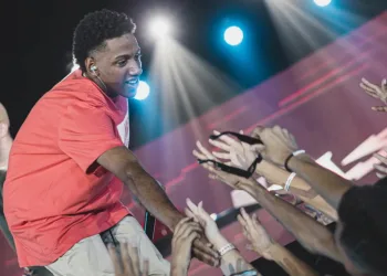 Mistério e comoção: jovem promessa do trap gospel carioca, MC WC 12, é encontrado morto aos 19 anos