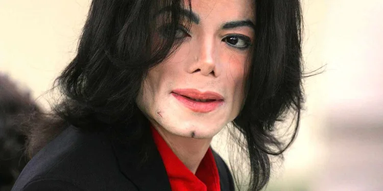 CHOCANTE: Pesquisa Aponta Que 71% das Pessoas Acreditam Que Michael Jackson Ainda Está Vivo