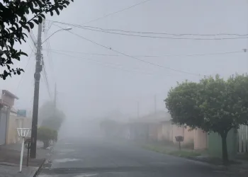 Frente fria histórica deve derrubar temperaturas no Brasil e acende alerta para frio intenso