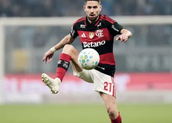 Globo surpreende e escala Jorginho, do Flamengo, como comentarista da Copa do Mundo no SporTV
