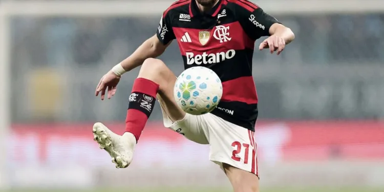 Globo surpreende e escala Jorginho, do Flamengo, como comentarista da Copa do Mundo no SporTV