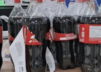 Febre das figurinhas da Copa provoca onda de furtos em supermercados do Brasil