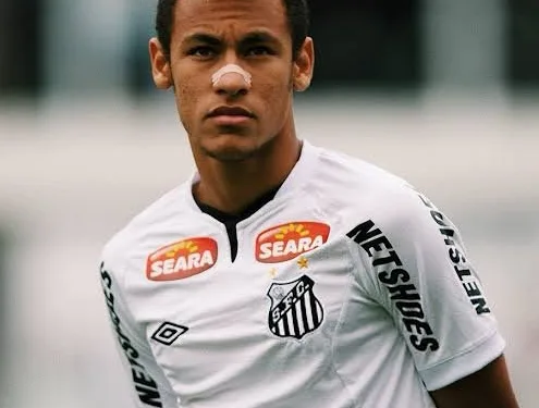 Neymar perde R$ 1 bilhão em valor de mercado e volta ao preço da adolescência