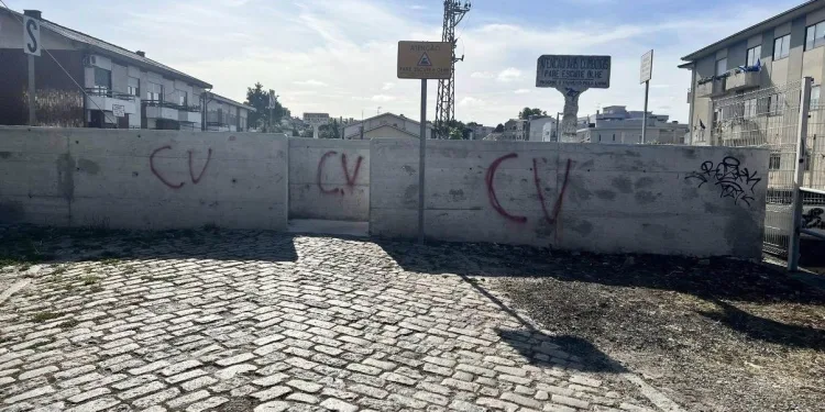 ALERTA EM PORTUGAL: Pichações atribuídas ao CV assustam moradores e geram temor de expansão da facção