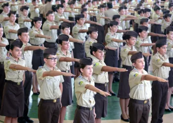 Brasil ultrapassa 1.500 escolas militares e modelo avança mesmo após fim de programa federal