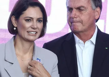 Decisão de Bolsonaro sobre Michelle agita bastidores políticos para 2026