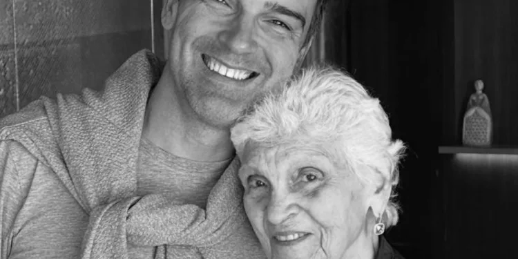 Dor e despedida: mãe de Tadeu Schmidt morre aos 92 anos e apresentador emociona o Brasil