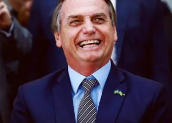 Nunes Marques abre caminho no STF e Bolsonaro pode ter condenação de 27 anos anulada