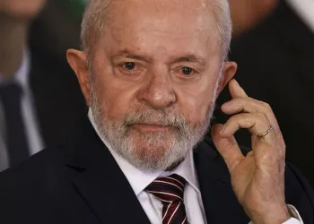 Lula reage a críticas e dispara: “Sou mais cristão do que comunista