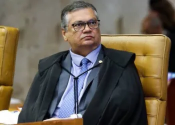 URGENTE!! MINISTRO FLÁVIO DINO SOFRE ACIDENTE E É LEVADO AS PRESSAS PARA O HOSPITAL