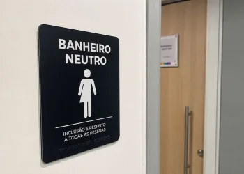 ALERJ APROVA BANHEIROS NEUTROS EM TODO O RIO E DECISÃO GERA DEBATE NAS REDES