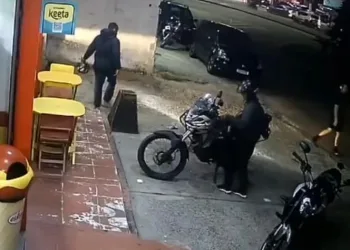 ( VÍDEOS) ASSALTANTES FAZEM A LIMPA EM CAMPO GRANDE E NÃO PERDOAM NEM CRIANÇA