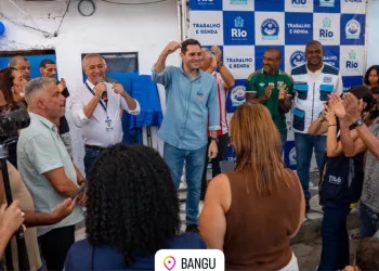 Eduardo Cavalliere visita Cozinha Comunitária de Bangu; programa já serviu quase 10 milhões de refeições