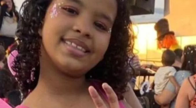 Desespero no Recreio: Menina de 9 anos desaparece e família faz apelo emocionante no Rio