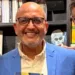 Escritor de Campo Grande lança o livro “Além do Crachá” em livraria na Zona Oeste